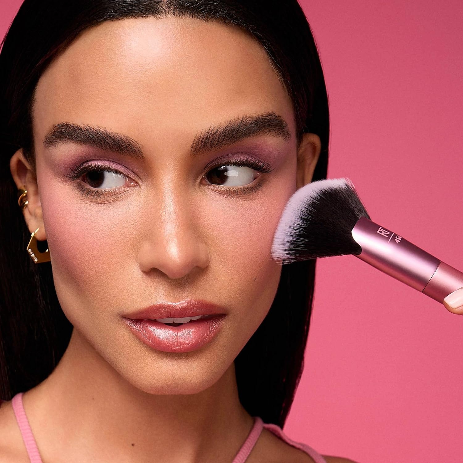 image:imageReal Techniques Extra Big Finishing Brush Large Makeup Brush For Powder Bronzer Highlight amp Contour XL Oversized Fan Brush For Quick Application CrueltyFree Synthetic Bristles 1 CountPink