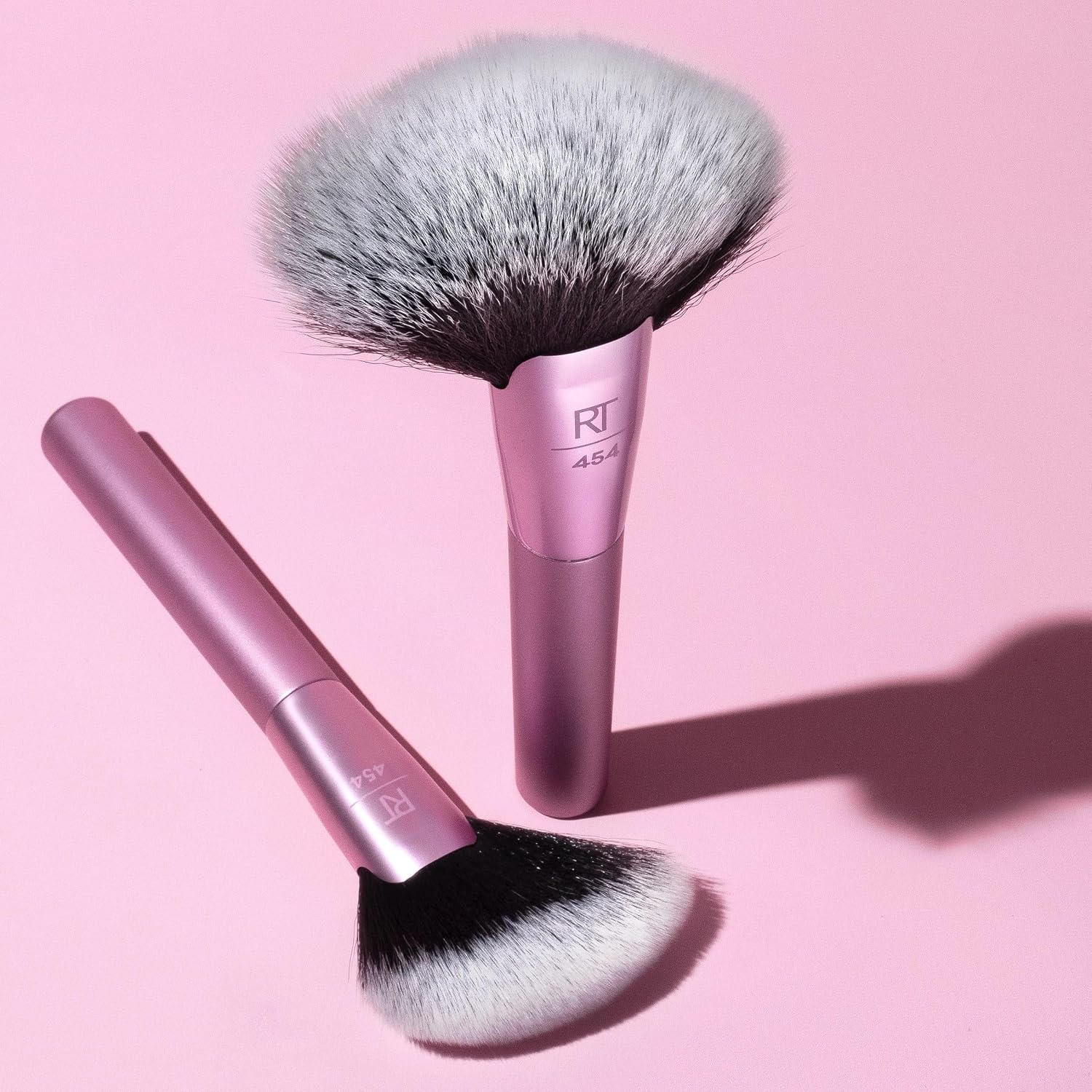 image:imageReal Techniques Extra Big Finishing Brush Large Makeup Brush For Powder Bronzer Highlight amp Contour XL Oversized Fan Brush For Quick Application CrueltyFree Synthetic Bristles 1 CountPink