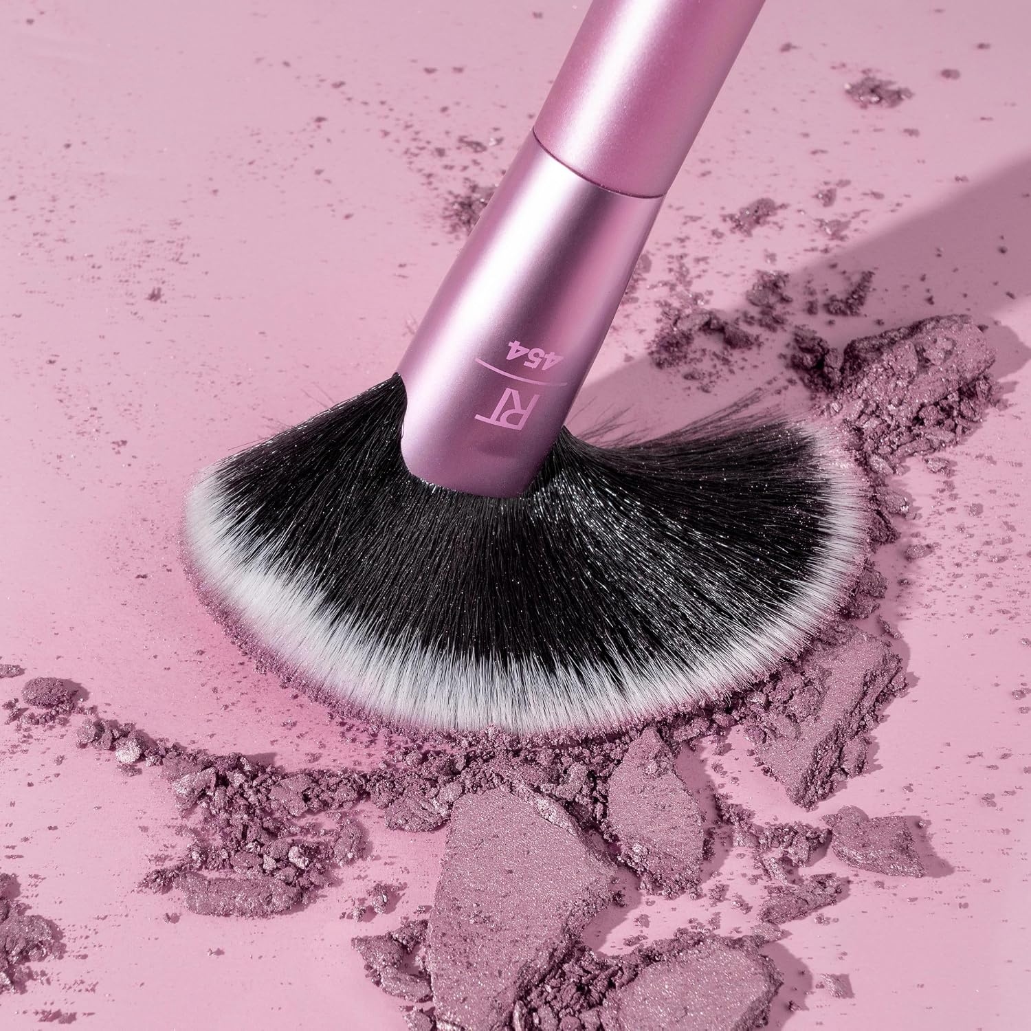 image:imageReal Techniques Extra Big Finishing Brush Large Makeup Brush For Powder Bronzer Highlight amp Contour XL Oversized Fan Brush For Quick Application CrueltyFree Synthetic Bristles 1 CountPink