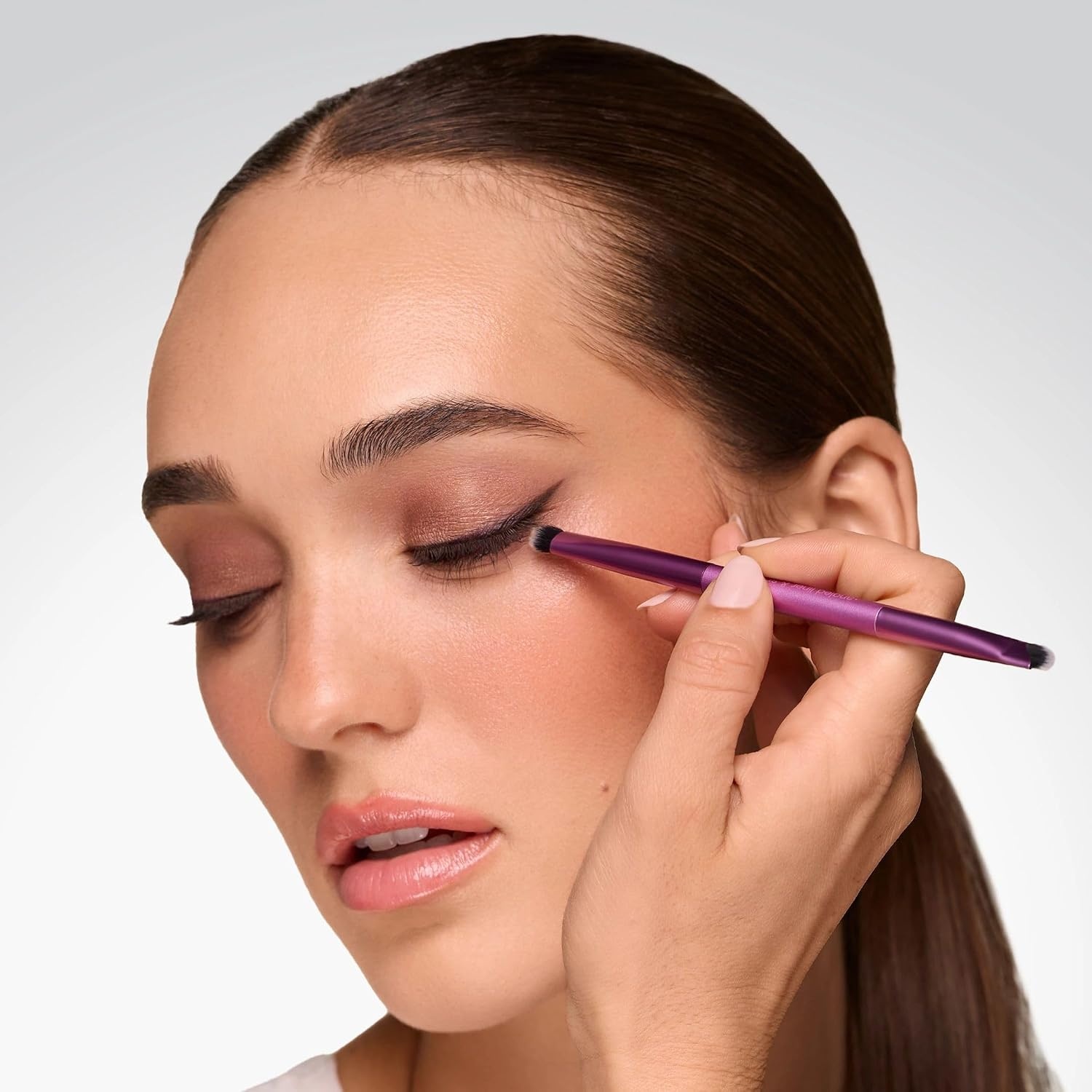 image:imageReal Techniques Liner amp Smudge Brush DualEnded Eye Brush for Eyeliner Eyeshadow amp Smoky Eye Blending Precision Detail Makeup Brush with Soft Bristles CrueltyFree 1 CountLiner Smudge Brush