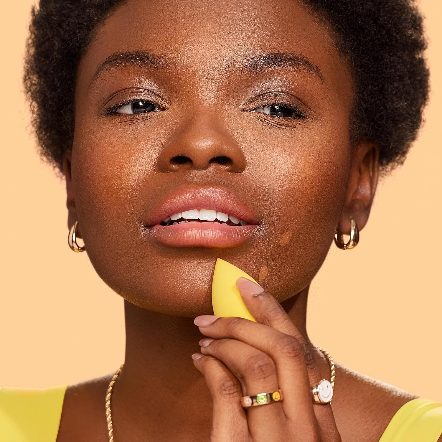image:imageReal Techniques Miracle Concealer Sponge Makeup Blending Sponge For Liquid amp Cream Concealer Elongated Shape For Precise Application Under Eyes amp Tight Areas Yellow LatexFree Foam 1 CountAmarillo