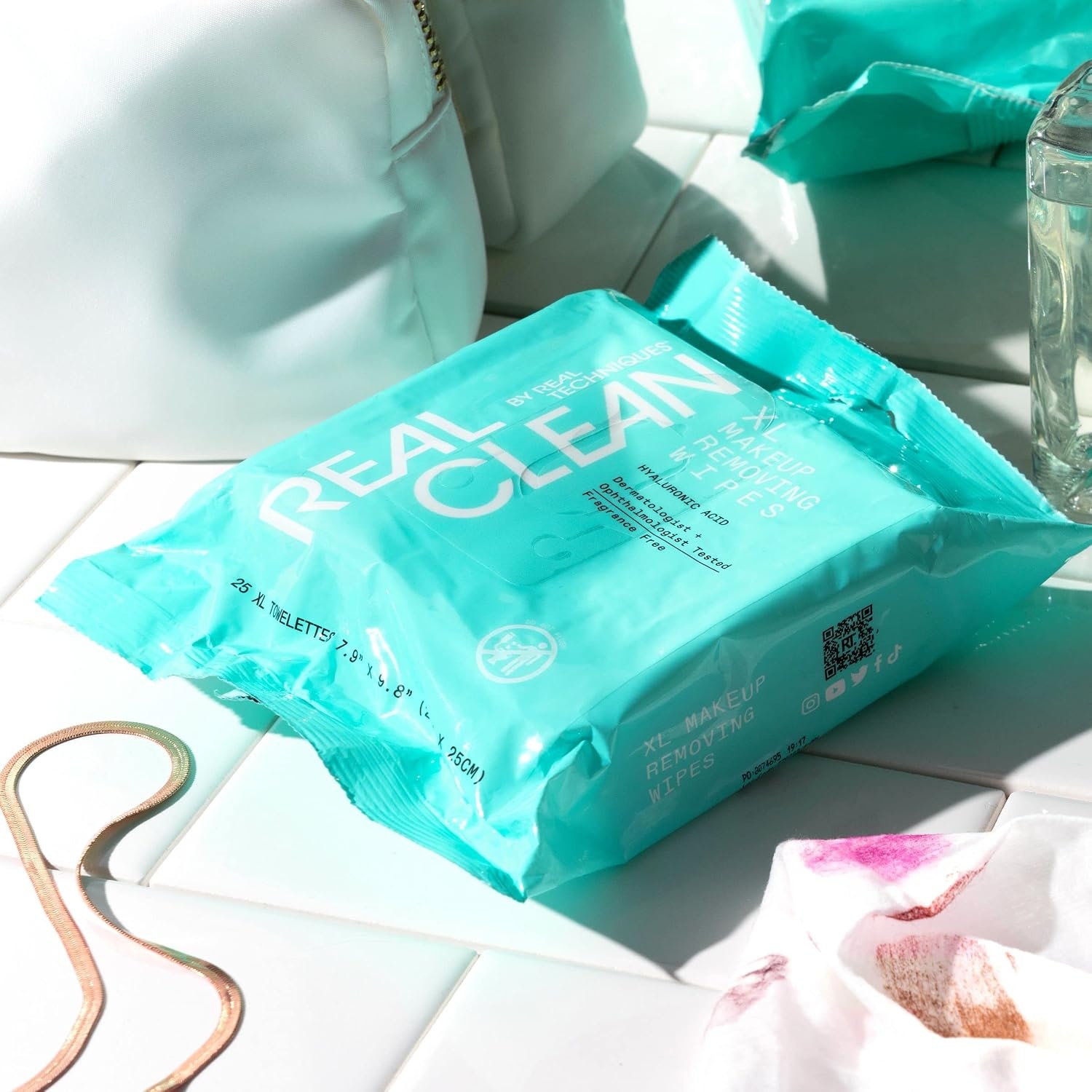 image:imageReal Techniques Real Clean XL Hydrating Facial Wipes Infused With Hyaluronic Acid DualUsage Cleansing Wipes Repair Skin amp Gently Remove Makeup Fragrance Free 25 CountBlue