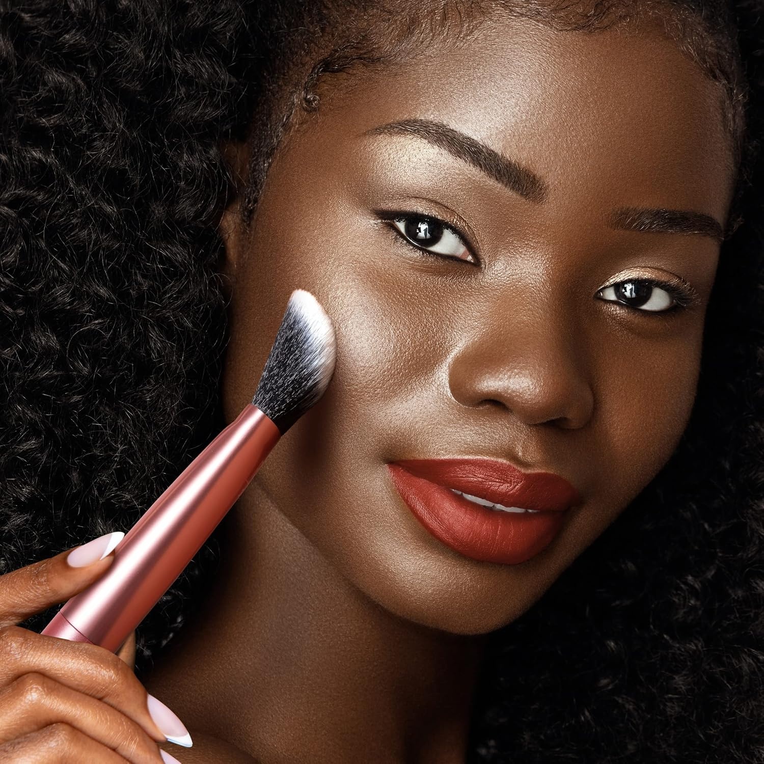 image:imageReal Techniques Seamless Complexion Makeup Brush For Foundation Primer amp Moisturizer Multipurpose Foundation Brush Or Skincare Tool StreakFree Buildable Coverage amp Natural Finish 1 Count